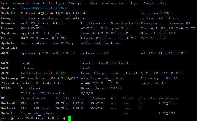 Terminal nach der SSH-Anmeldung an einem Freifunk-Router mit Gluon 2025.1. Eine kompakte Übersicht zeigt zeilenweise Knotenname, Modell D-Link M60 A1, Domain 21, Firmware 26100702bro auf Basis OpenWrt 24.10, Laufzeit und Last, freien RAM und Flash, Temperatur, Update-Zweig stable, den WAN-Anschluss, die Rollen der LAN-Anschlüsse, die VPN-Verbindung zum Supernode kallisto, das Gateway, die Zahl der Clients, die SSIDs und eine Tabelle der Funkmodule mit Kanal, Breite, Sendeleistung und Nachbarn. Kontakt, Position und die IPv6-Adresse des Anschlusses sind geschwärzt.